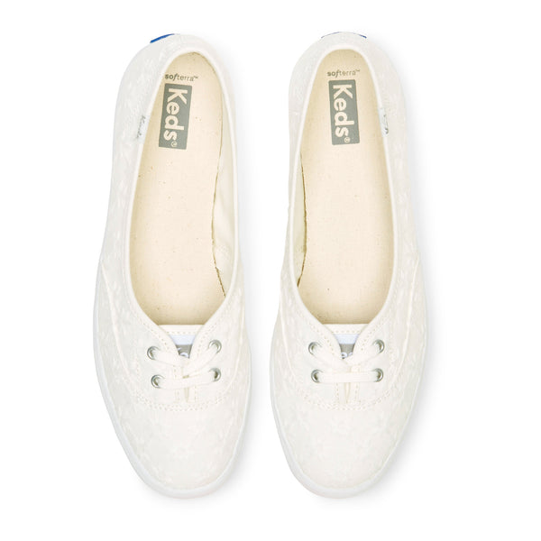 Keds hot sale chillax eyelet